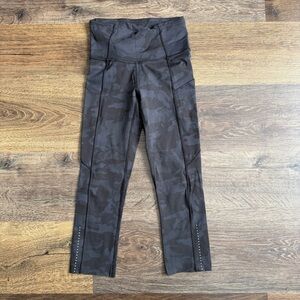 lululemon cropped camo leggings